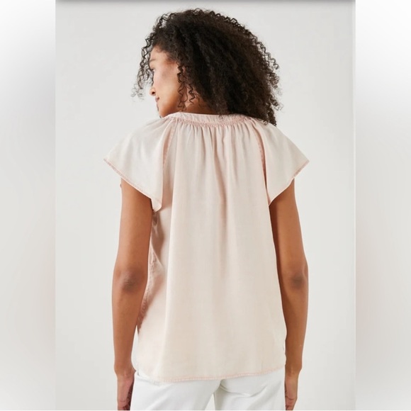 Rails Alena Petal Split Neck Top Size S - Picture 9 of 10